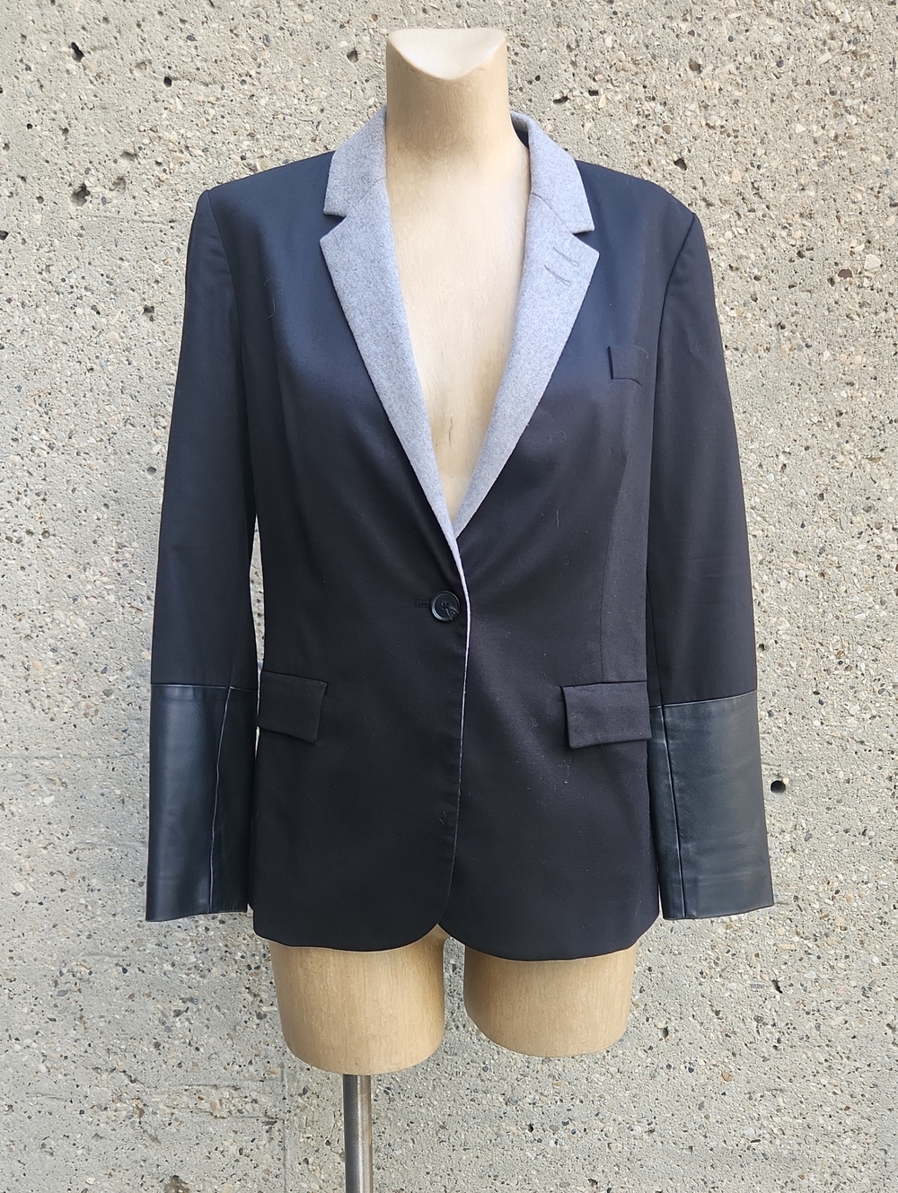 Judith & Charles black wool blazer